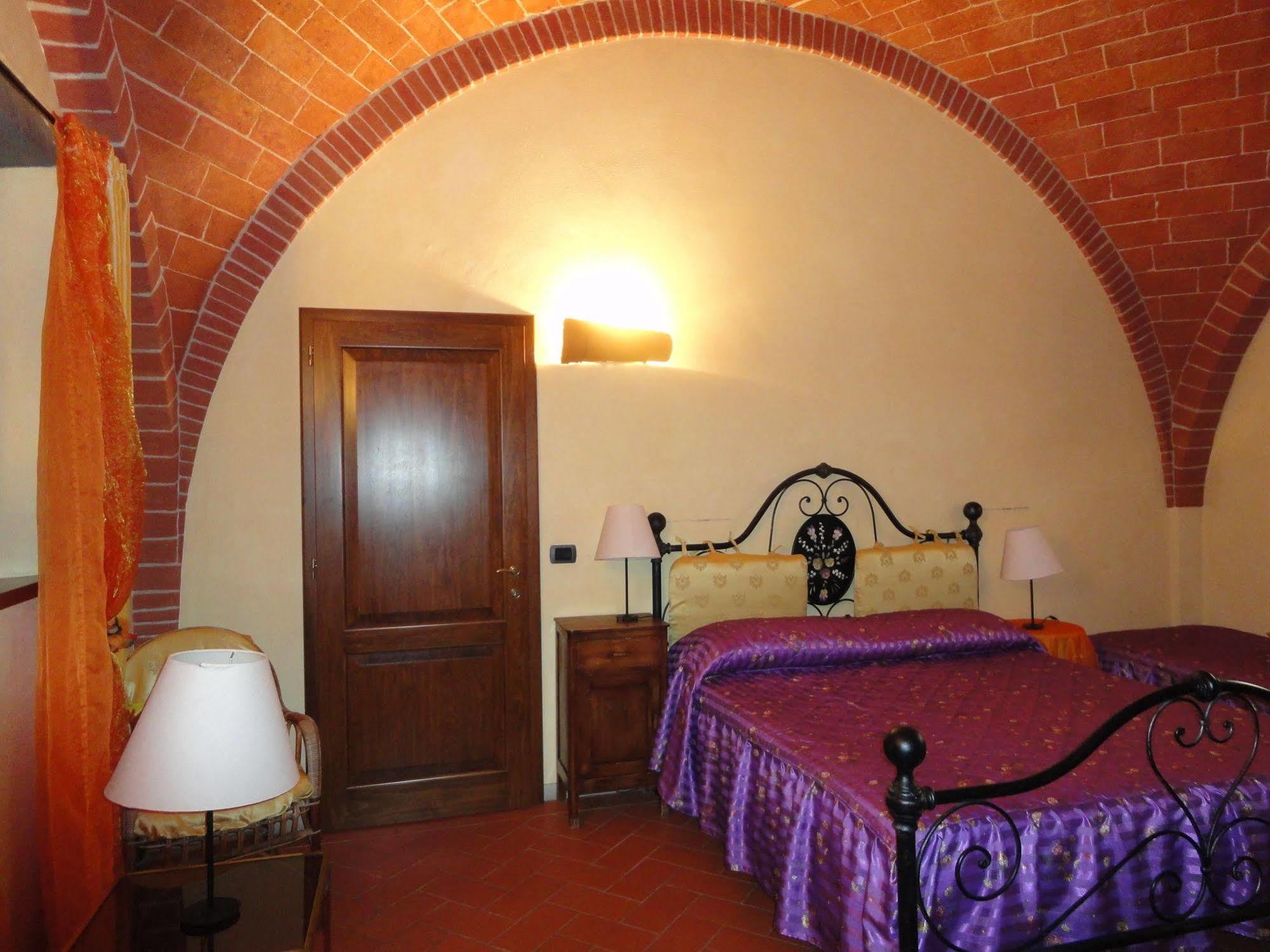 Fonte Del Castagno Aparthotel
