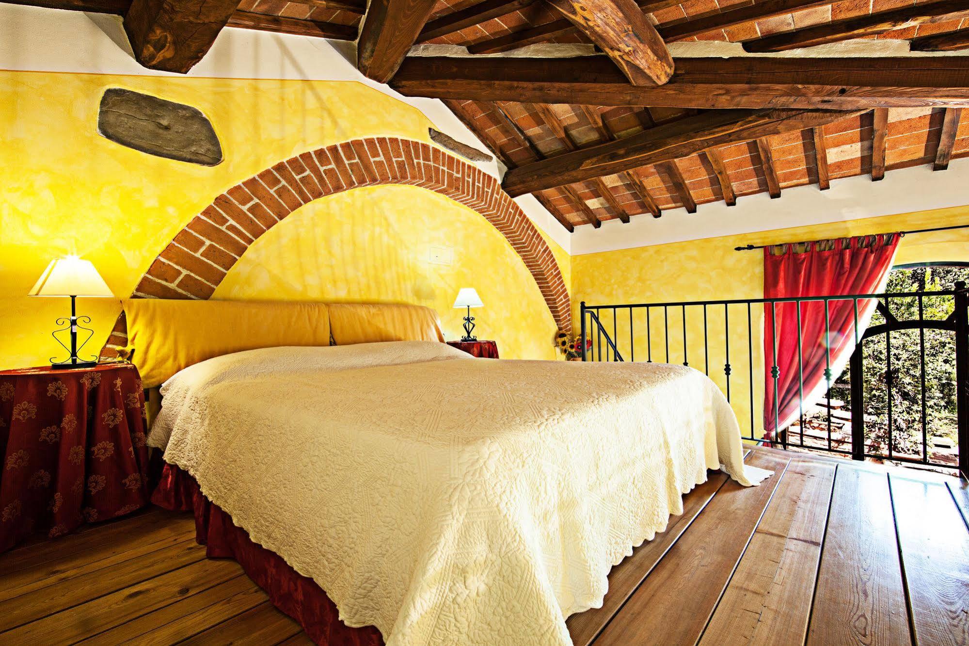 Fonte Del Castagno Aparthotel Sinalunga