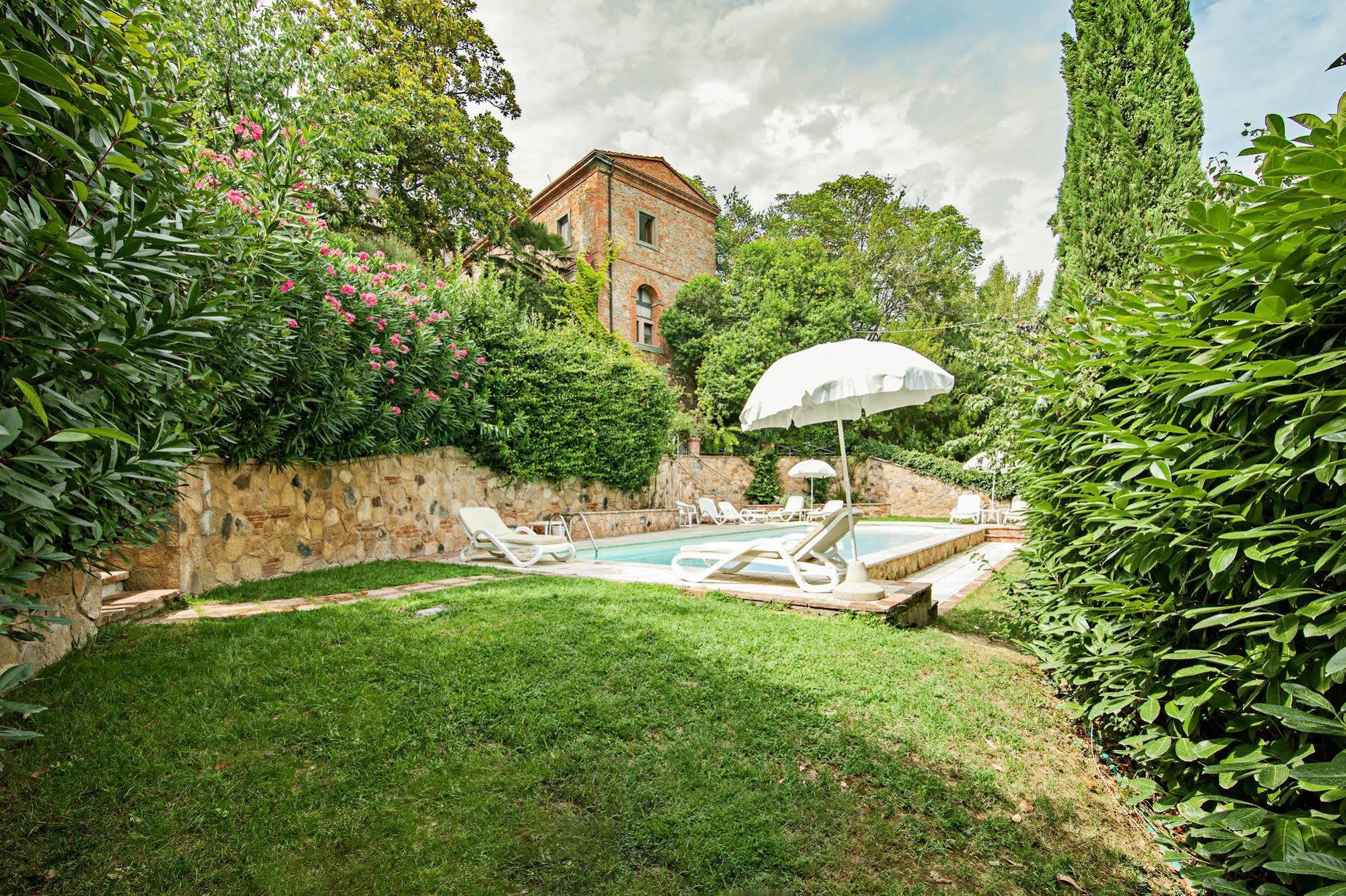 Fonte Del Castagno Aparthotel